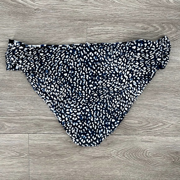 NWT - LA BLANCA Reversible Animal Instincts Shirred Swim Bottoms Blue - Size 16 - Picture 8 of 16